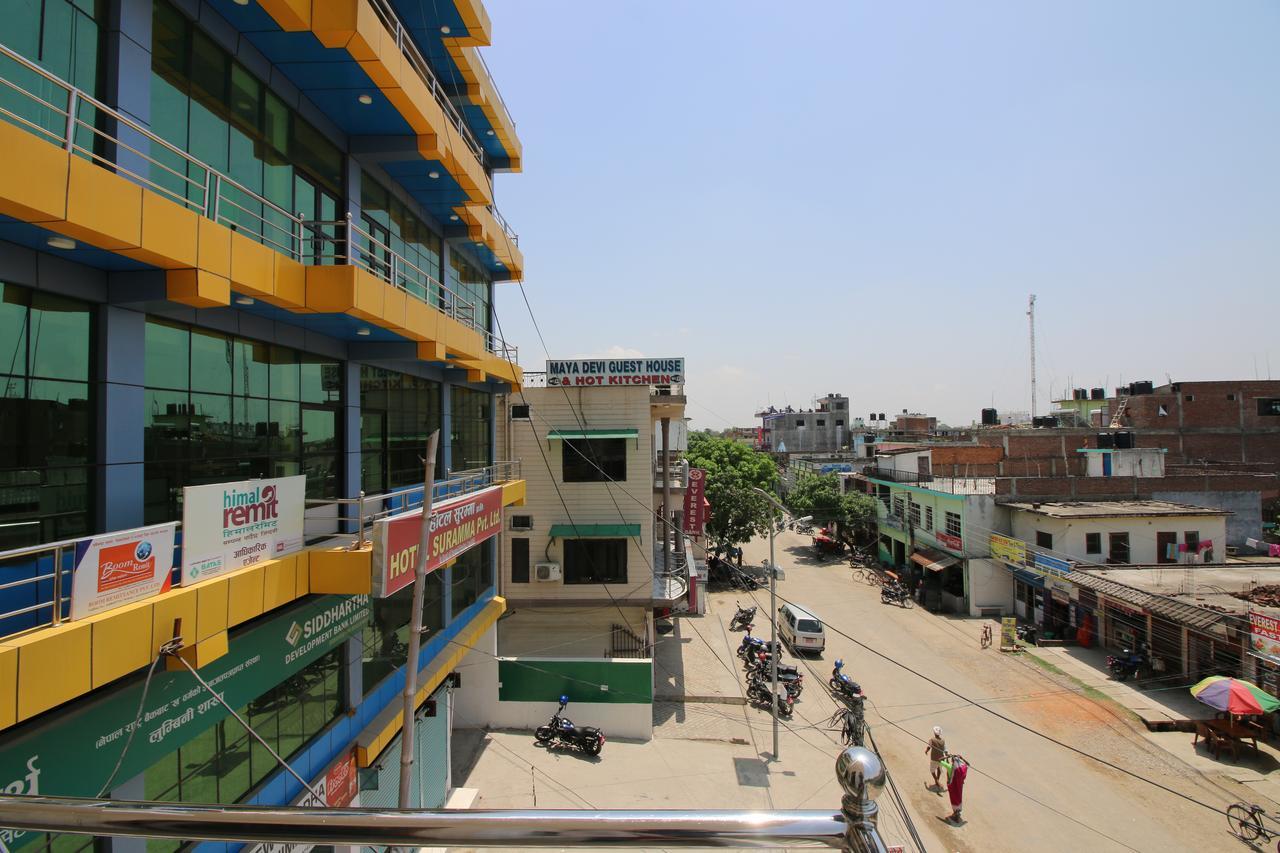 Hotel Suramma Rummindei Luaran gambar