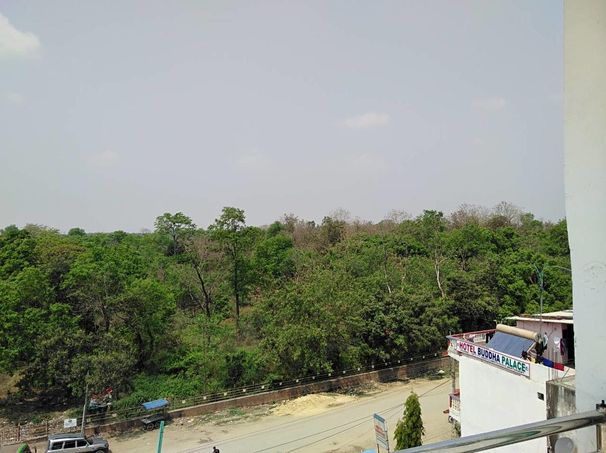 Hotel Suramma Rummindei Luaran gambar